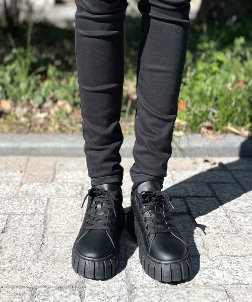 LUGG NAGG(ラグナグ)の「【BeF/ビーエフ】ボリュームローカットスニーカー【厚底】(スニーカー・レディース・ブラック/ホワイト・M/L/LL/S)」の5枚目の写真