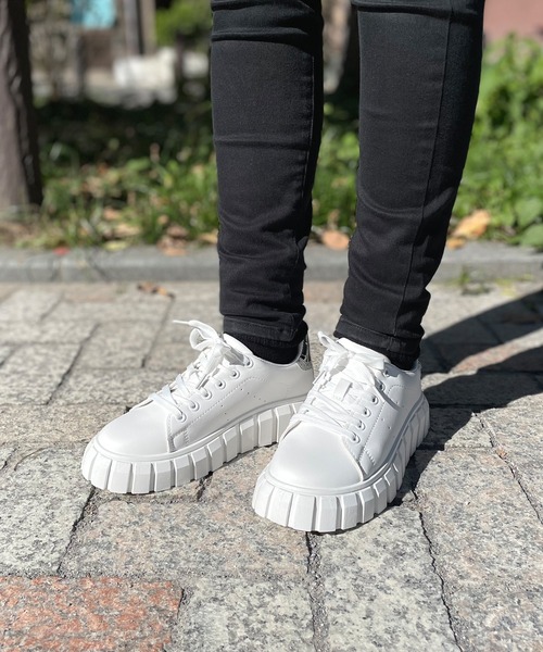 LUGG NAGG(ラグナグ)の「【BeF/ビーエフ】ボリュームローカットスニーカー【厚底】(スニーカー・レディース・ブラック/ホワイト・M/L/LL/S)」の10枚目の写真