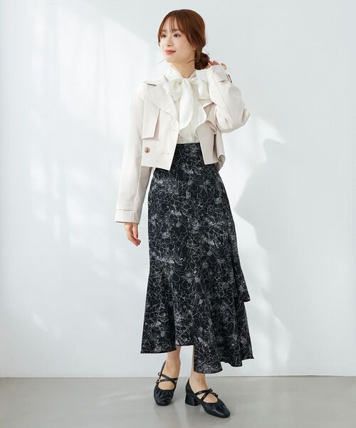 MAJESTIC LEGON(マジェスティックレゴン)の「ショートトレンチコート(トレンチコート・レディース・アイボリー/ベージュ・MEDIUM/SMALL)」の6枚目の写真