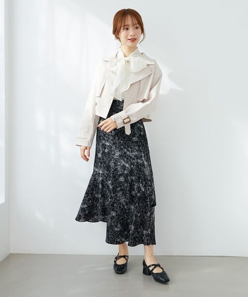 MAJESTIC LEGON(マジェスティックレゴン)の「ショートトレンチコート(トレンチコート・レディース・アイボリー/ベージュ・MEDIUM/SMALL)」の7枚目の写真