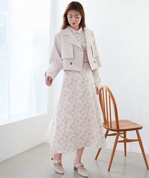 MAJESTIC LEGON(マジェスティックレゴン)の「ショートトレンチコート(トレンチコート・レディース・アイボリー/ベージュ・MEDIUM/SMALL)」の9枚目の写真