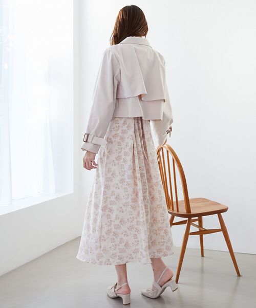 MAJESTIC LEGON(マジェスティックレゴン)の「ショートトレンチコート(トレンチコート・レディース・アイボリー/ベージュ・MEDIUM/SMALL)」の11枚目の写真