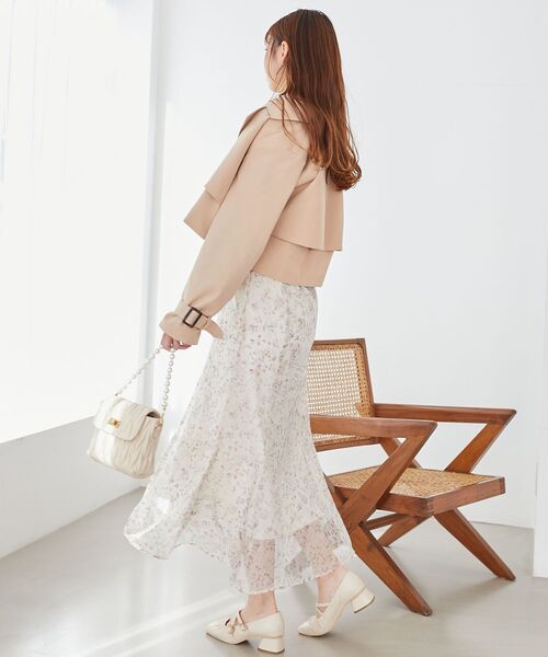 MAJESTIC LEGON(マジェスティックレゴン)の「ショートトレンチコート(トレンチコート・レディース・アイボリー/ベージュ・MEDIUM/SMALL)」の21枚目の写真