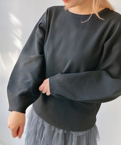 AS KNOW AS plus（アズノゥアズプラス）の「◎バルーン袖 アイレットニット プルオーバー（ニット/セーター・レディース・オフホワイト/グレー/ブルー/ブラック・FREE）」の18枚目の写真