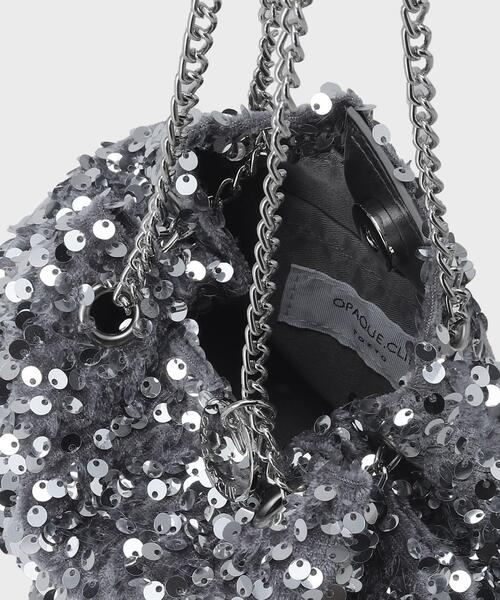 OPAQUE.CLIP(オペークドットクリップ)の「◆《新色追加》シャイニー巾着ショルダーバッグ【軽量/2WAY】(ショルダーバッグ・レディース・ブラック/グレー/ホワイト系3/ゴールド系その他/チャコール/ブラック系/ピンク系1・00)」の14枚目の写真