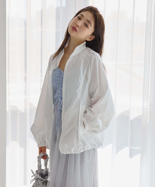 one after another NICE CLAUP（ワンアフターアナザーナイスクラップ）の「ライン入りマウンテンパーカー（ナイロンジャケット・レディース・オフホワイト/チャコールグレー/ピンクベージュ・FREE）」の21枚目の写真