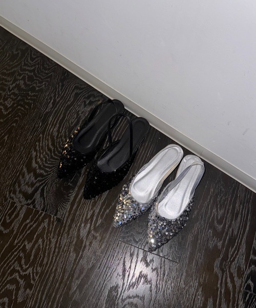 AS KNOW AS plus（アズノゥアズプラス）の「スパンコールミュール（パンプス・レディース・シルバー/ブラック・M/L）」の5枚目の写真