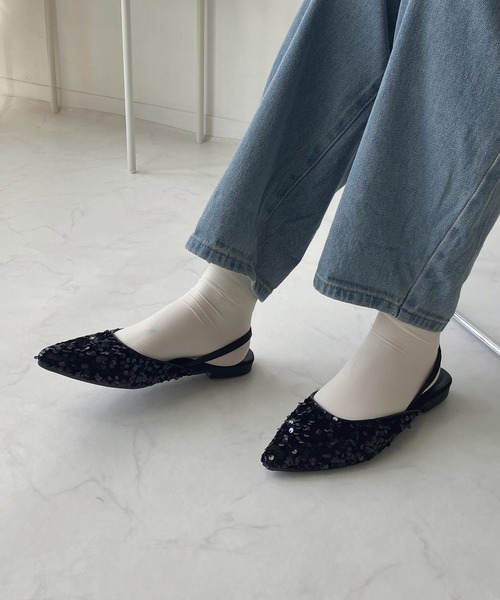 AS KNOW AS plus（アズノゥアズプラス）の「スパンコールミュール（パンプス・レディース・シルバー/ブラック・M/L）」の19枚目の写真