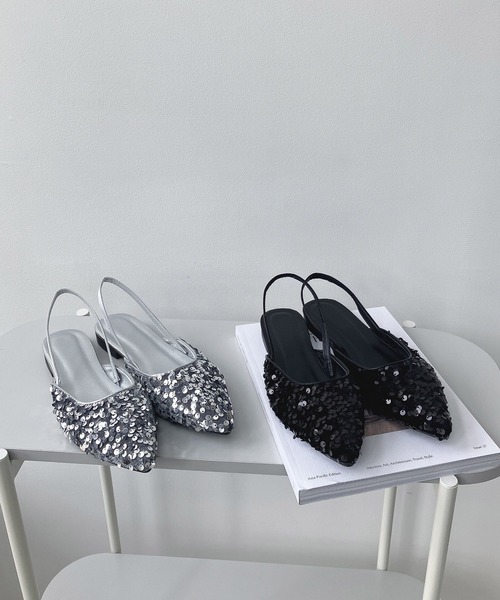 AS KNOW AS plus（アズノゥアズプラス）の「スパンコールミュール（パンプス・レディース・シルバー/ブラック・M/L）」の17枚目の写真