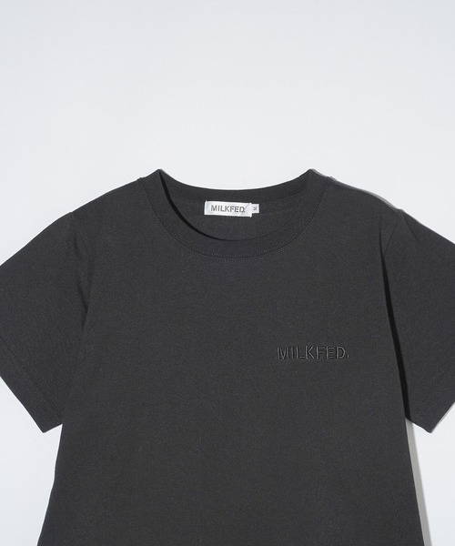MILKFED.（ミルクフェド）の「STENCIL LOGO COMPACT S/S TEE（Tシャツ/カットソー・レディース・ホワイト/ブラック/ネイビー・S/M）」の8枚目の写真