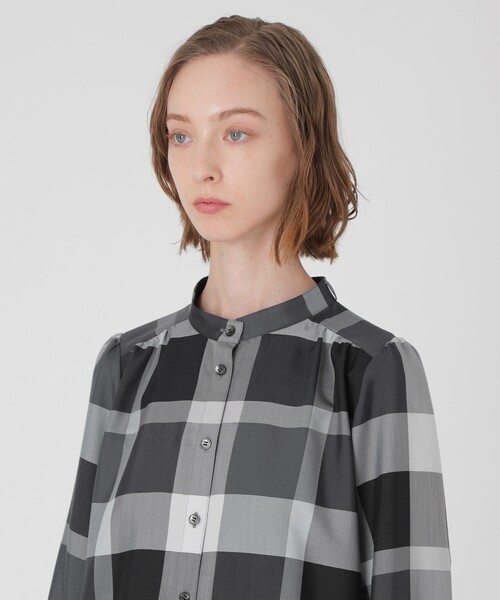 BLUE LABEL CRESTBRIDGE（ブルーレーベルクレストブリッジ）の