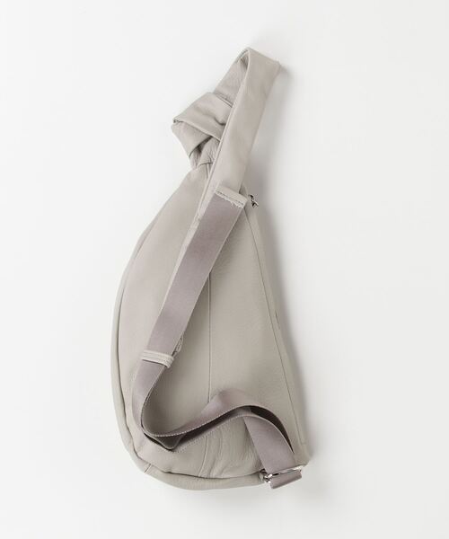 POMTATA（ポンタタ）の「POMTATA/ポンタタ/CANDY ボディバッグ/S（ボディバッグ/ウエストポーチ・レディース・ブラック/グレー・F）」の3枚目の写真