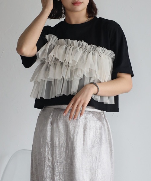 r.（アールドット）の「チュールドッキング　クロップドT（Tシャツ/カットソー・レディース・グレイッシュベージュ/アイボリー/ブラック/チャコールグレー・FREE）」の2枚目の写真