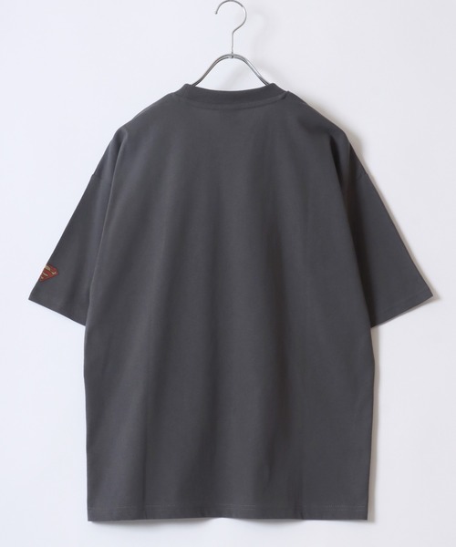 Tom&Jerry(トムアンドジェリー)の「Tom&Jerry/トム&ジェリー ヴィンテージライク フロント バックプリント 半袖Tシャツ レディース メンズ(Tシャツ/カットソー・メンズ・ブラック系その他/ブラック系その他2/ブラック系その他3/ブラック系その他4/ブラック系その他5・L/M/LL)」の13枚目の写真