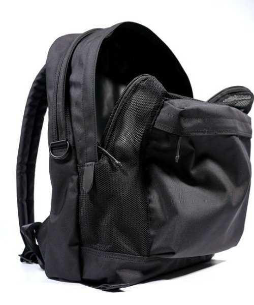 SLOW(スロウ)の「SLOW(スロウ)ballistic air mesh daypack L 866S02L 超軽量 39L大容量(バックパック/リュック・メンズ・ブラック・F)」の4枚目の写真