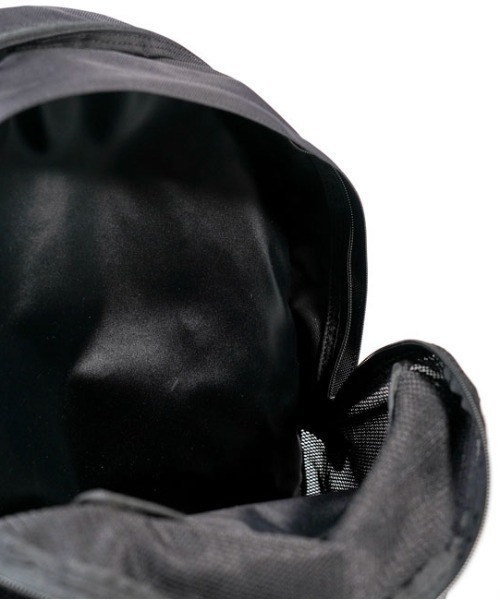 SLOW(スロウ)の「SLOW(スロウ)ballistic air mesh daypack L 866S02L 超軽量 39L大容量(バックパック/リュック・メンズ・ブラック・F)」の6枚目の写真