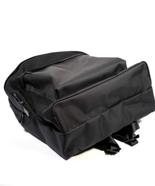 SLOW(スロウ)の「SLOW(スロウ)ballistic air mesh daypack L 866S02L 超軽量 39L大容量(バックパック/リュック・メンズ・ブラック・F)」の9枚目の写真