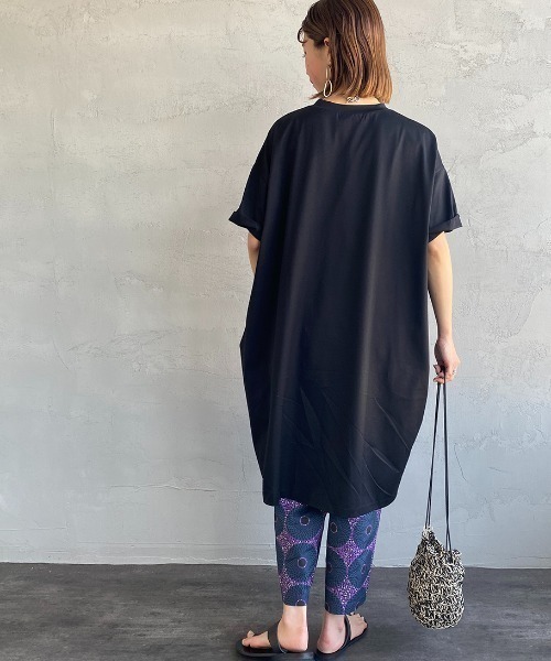 mizuiroind（ミズイロインド）の「[mizuiro ind/ミズイロインド] ロールスリーブ ワイドシルエットワンピース（ワンピース・レディース・ブラック/ベージュ/ネイビー・F）」の22枚目の写真