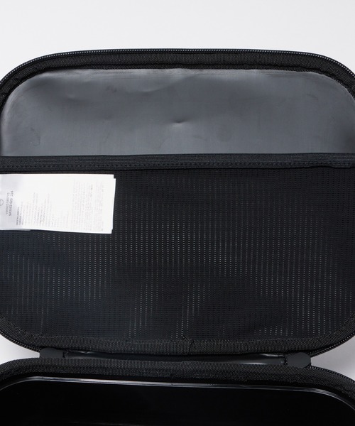 NIKE(ナイキ)の「NIKE/ナイキ NAN FUTURA HARD-LINE RLU ランチボックス(ハンドバッグ・メンズ・ブルー/ブラック/レッド・FREE)」の9枚目の写真