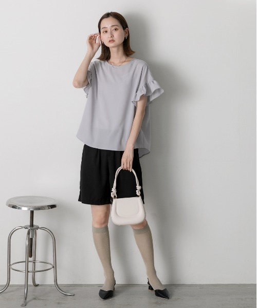 ad thie(アドティエ)の「袖フリル ジョーゼットブラウス(シャツ/ブラウス・レディース・ライトグレー/ブラック/グレイッシュベージュ/ホワイト×ブルー/オフホワイト/ライトブルー/チャコール・FREE)」の19枚目の写真
