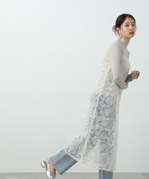 N.(N. Natural Beauty Basic)(エヌエヌナチュラルビューティーベーシック)の「◆スパンコールシアーキャミワンピース(ワンピース・レディース・ブラック/オフホワイト・MEDIUM)」の3枚目の写真