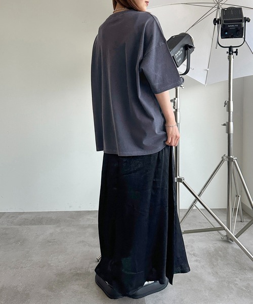 apres jour mignon(アプレジュールミニョン)の「アソートピグメントBIGTシャツ【ZOZOTOWN限定アイテム】(Tシャツ/カットソー・レディース・ネイビー/オフホワイト/ブラック系その他/ホワイト系その他2/ホワイト系その他/ブラック/ブラック系その他2・フリー/X-LARGE)」の13枚目の写真