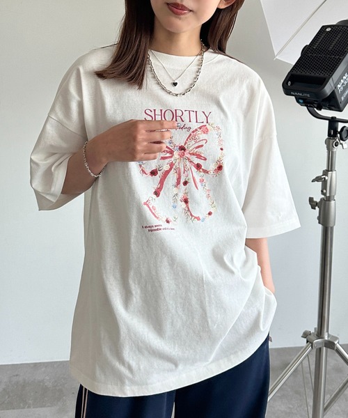 apres jour mignon(アプレジュールミニョン)の「アソートピグメントBIGTシャツ【ZOZOTOWN限定アイテム】(Tシャツ/カットソー・レディース・ネイビー/オフホワイト/ブラック系その他/ホワイト系その他2/ホワイト系その他/ブラック/ブラック系その他2・フリー/X-LARGE)」の10枚目の写真