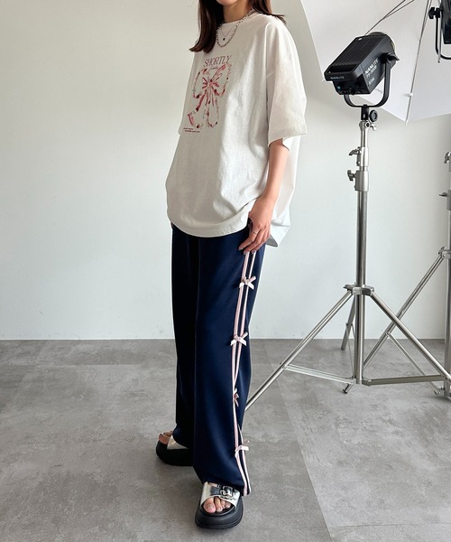 apres jour mignon(アプレジュールミニョン)の「アソートピグメントBIGTシャツ【ZOZOTOWN限定アイテム】(Tシャツ/カットソー・レディース・ネイビー/オフホワイト/ブラック系その他/ホワイト系その他2/ホワイト系その他/ブラック/ブラック系その他2・フリー/X-LARGE)」の8枚目の写真