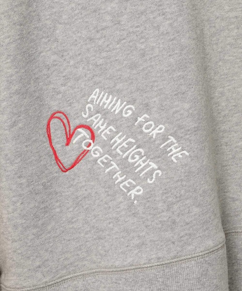 niko and...(ニコアンド)の「アソート刺繍半袖プルオーバー(Tシャツ/カットソー・レディース・ブルー/グレー/ナチュラル・SHORT/TALL)」の13枚目の写真