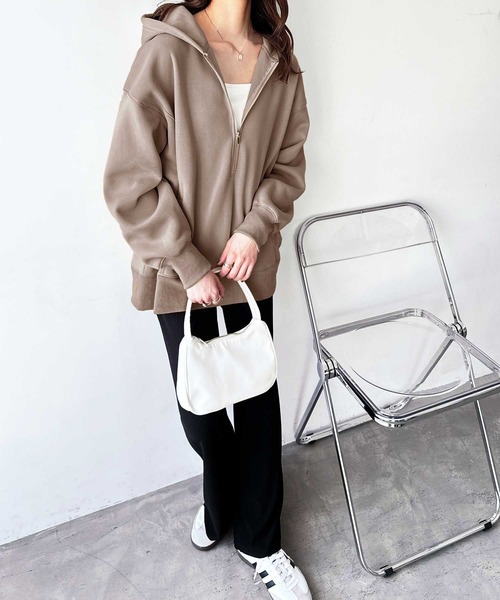 GeeRA(ジーラ)の「ハーフジップ裏起毛パーカー(パーカー・レディース・モカ/ブラック/杢グレー・MEDIUM/LARGE)」の4枚目の写真