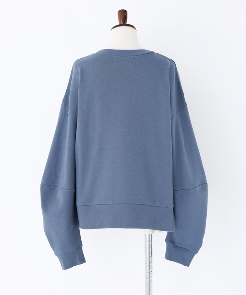 n'OrLABEL(ノアールレーベル)の「『立体袖ワンポイント刺繍スウェット』(スウェット・レディース・ネイビー/ボルドー/杢グレー/グレイッシュブルー・2/1)」の7枚目の写真