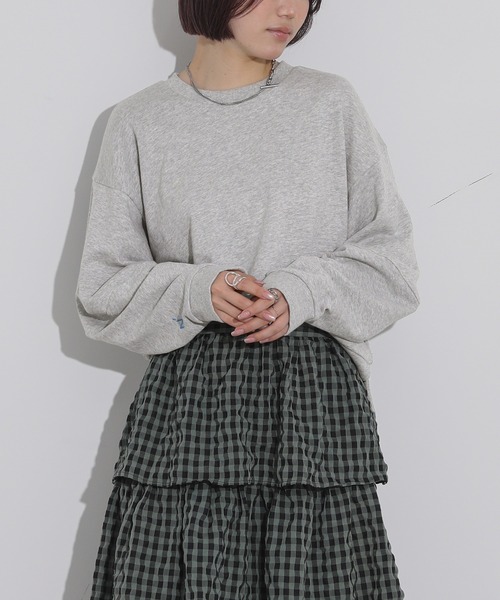 n'OrLABEL(ノアールレーベル)の「『立体袖ワンポイント刺繍スウェット』(スウェット・レディース・ネイビー/ボルドー/杢グレー/グレイッシュブルー・2/1)」の20枚目の写真