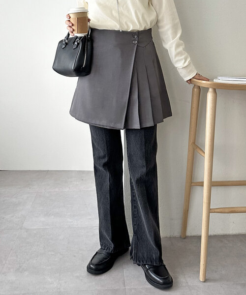 DISCOAT（ディスコート）の「プリーツ切替ラップミニスカート（スカート・レディース・ベージュ/グレー・FREE）」の14枚目の写真