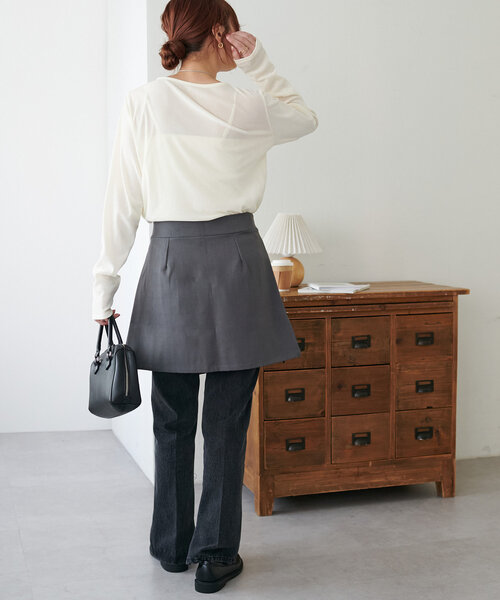 DISCOAT（ディスコート）の「プリーツ切替ラップミニスカート（スカート・レディース・ベージュ/グレー・FREE）」の16枚目の写真