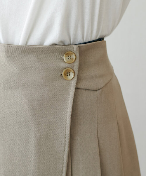 DISCOAT（ディスコート）の「プリーツ切替ラップミニスカート（スカート・レディース・ベージュ/グレー・FREE）」の17枚目の写真