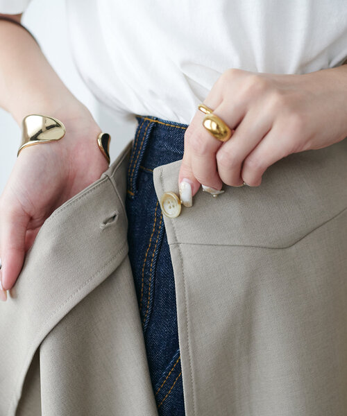 DISCOAT（ディスコート）の「プリーツ切替ラップミニスカート（スカート・レディース・ベージュ/グレー・FREE）」の7枚目の写真