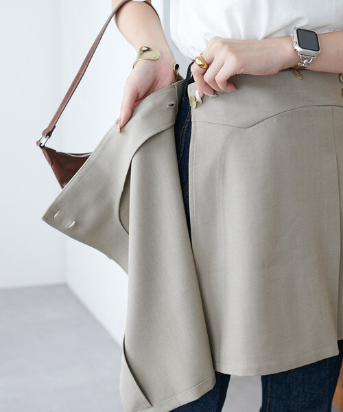 DISCOAT（ディスコート）の「プリーツ切替ラップミニスカート（スカート・レディース・ベージュ/グレー・FREE）」の8枚目の写真