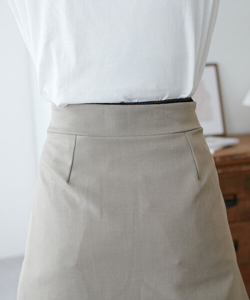 DISCOAT（ディスコート）の「プリーツ切替ラップミニスカート（スカート・レディース・ベージュ/グレー・FREE）」の9枚目の写真