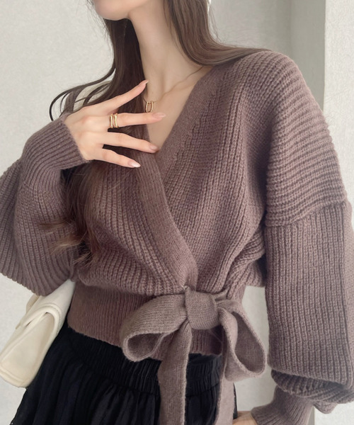 Ada.(エイダ)の「カシュクールデザイン リボン カーディガン ニットトップス(ニット/セーター・レディース・ホワイト/ブラウン/ベージュ/ブラック・FREE)」の1枚目の写真