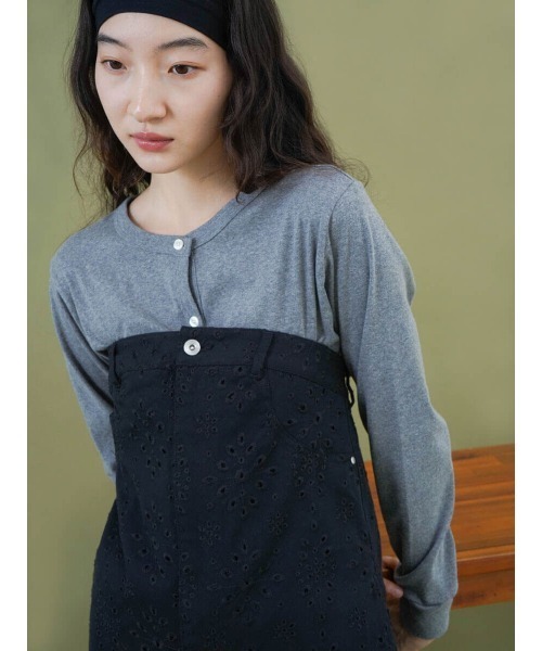 FIKA.(フィーカ)の「Cotton crew neck cardigan(カーディガン/ボレロ・レディース・オフホワイト/チャコール/ベージュ系その他7/グリーン系その他3/フューシャピンク/ブラック・FREE)」の3枚目の写真