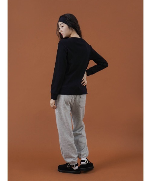 FIKA.(フィーカ)の「Cotton crew neck cardigan(カーディガン/ボレロ・レディース・オフホワイト/チャコール/ベージュ系その他7/グリーン系その他3/フューシャピンク/ブラック・FREE)」の17枚目の写真