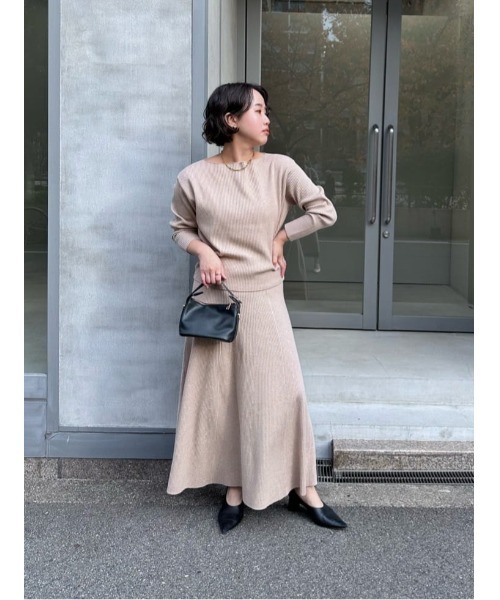 UR'S(ユアーズ)の「ボートネックドロップショルダーリブニット(ニット/セーター・レディース・ベージュ/ネイビー/ピンク/ブラック/クリーム/キャメル・L/S/M)」の19枚目の写真