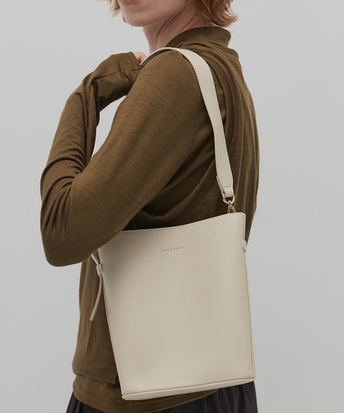 PUBLIC TOKYO（パブリックトウキョウ）の「ワンハンドルバケットBAG（ハンドバッグ・レディース・ブラウン/ベージュ/ブラック/アイボリー・FREE）」の9枚目の写真