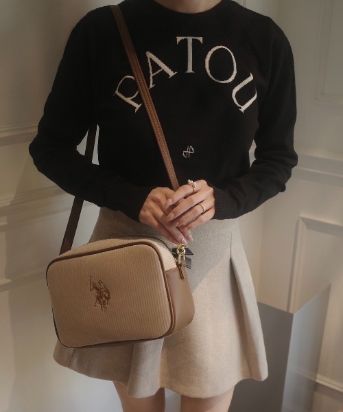 U.S. POLO ASSN.(ユーエスポロアッスン)の「【U.S. POLO ASSN.】 ユーエスポロアッスン コーデュロイ クロスボディショルダーバッグ USPA-2728(ショルダーバッグ・レディース・ブルー系その他/ベージュ系その他/ホワイト/ブラック/イエロー系その他/オレンジ系その他/オフホワイト/ブラック×ブラック/グレー/ネイビー系/レッド系その他/モカ・FREE)」の16枚目の写真