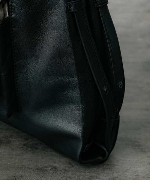 YArKA(ヤーカ)の「【YArKA/ヤーカ】real leather multi tote bag /リアルレザー2WAYショルダー&マルチトートバッグ(ショルダーバッグ・メンズ・ブラック・フリー)」の10枚目の写真
