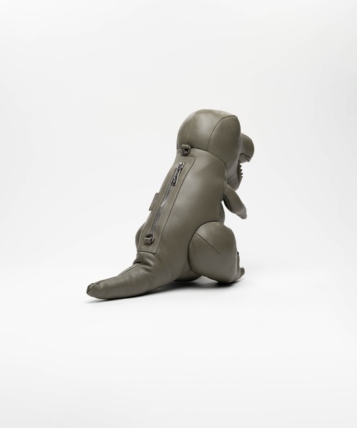 Maison MIHARA YASUHIRO(メゾンミハラヤスヒロ)の「"DOLLS" T-REX Shoulder Bag(ショルダーバッグ・メンズ・ブラック・FREE)」の3枚目の写真