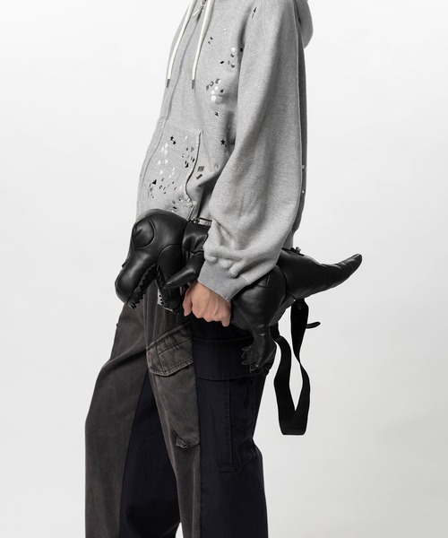 Maison MIHARA YASUHIRO(メゾンミハラヤスヒロ)の「"DOLLS" T-REX Shoulder Bag(ショルダーバッグ・メンズ・ブラック・FREE)」の18枚目の写真