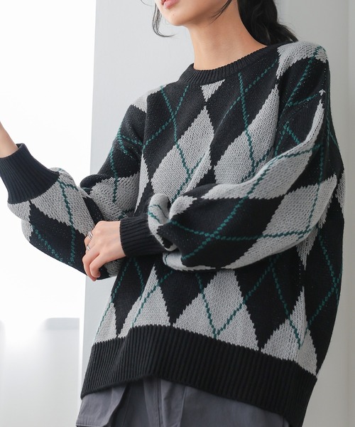 itto...(イット)の「アーガイルクルーネックニットセーター(ニット/セーター・レディース・ネイビー/ブルー/ブラック/チャコール・M)」の1枚目の写真