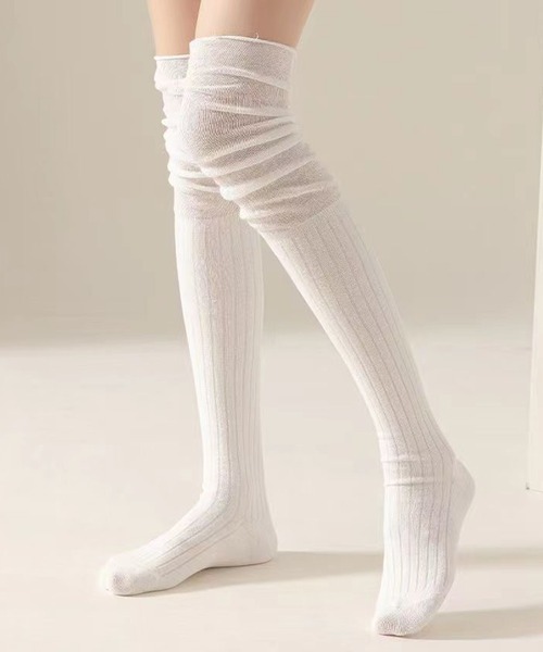 SHEPP（シープ）の「リブ切り替えニーハイソックス（ソックス/靴下・レディース・ホワイト/オフホワイト/グレー/ベージュ/ブラック・F）」の7枚目の写真
