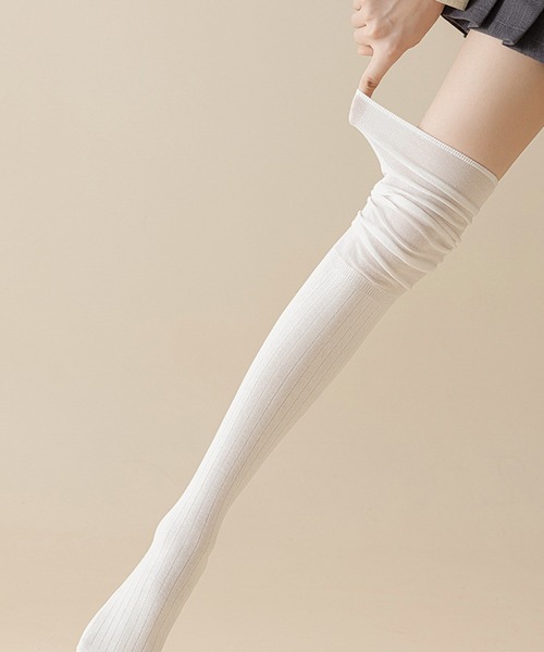 SHEPP（シープ）の「リブ切り替えニーハイソックス（ソックス/靴下・レディース・ホワイト/オフホワイト/グレー/ベージュ/ブラック・F）」の8枚目の写真